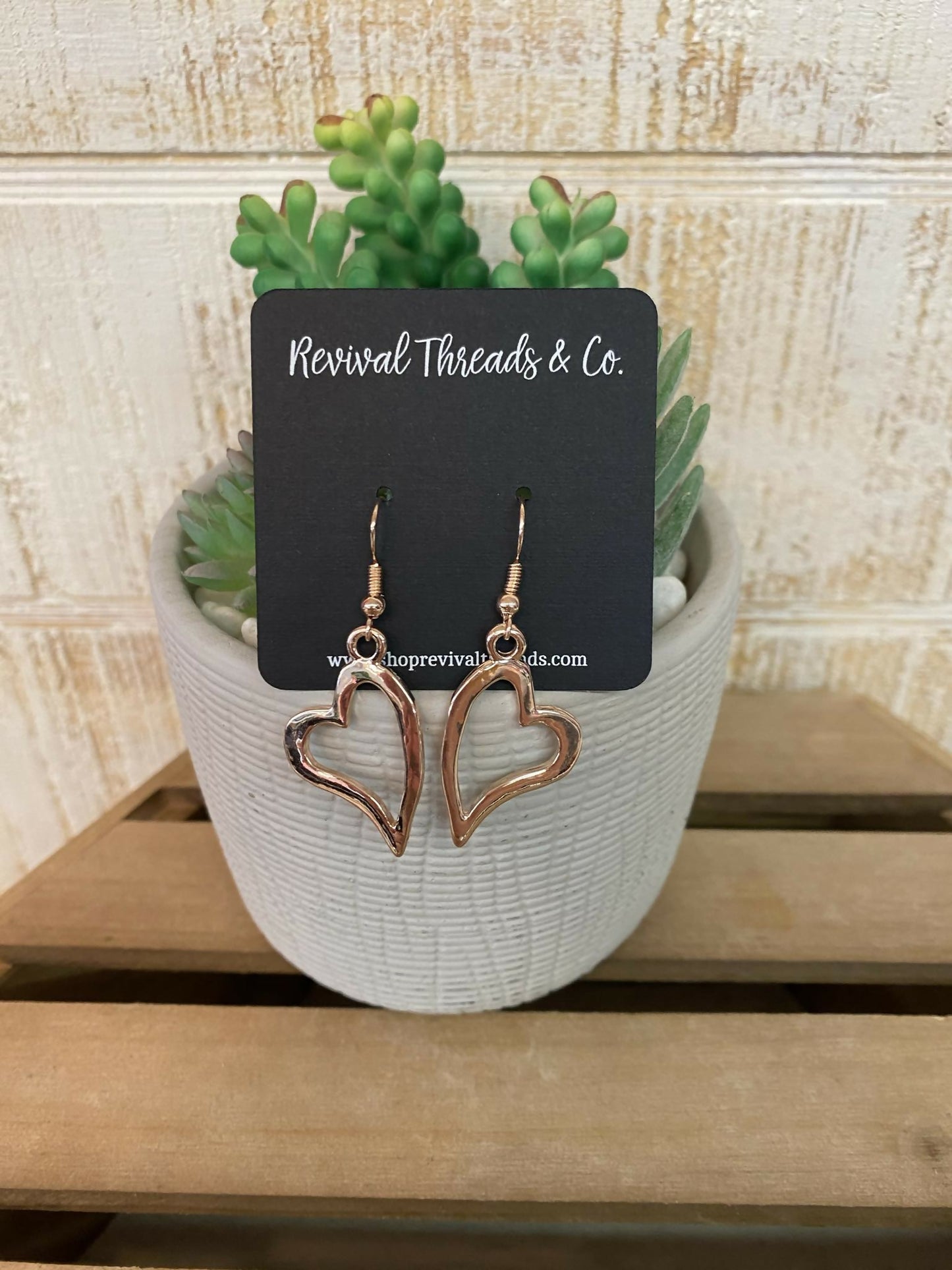 aec9ea81-69b1-4d9f-a616-8b46701c2c29