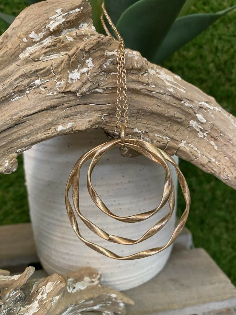 Xena layered hoop NK