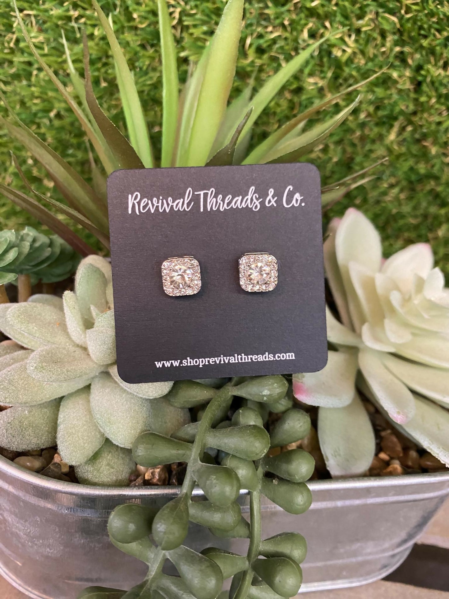 1c1a9a3c-017f-458a-81f2-702874911a3d