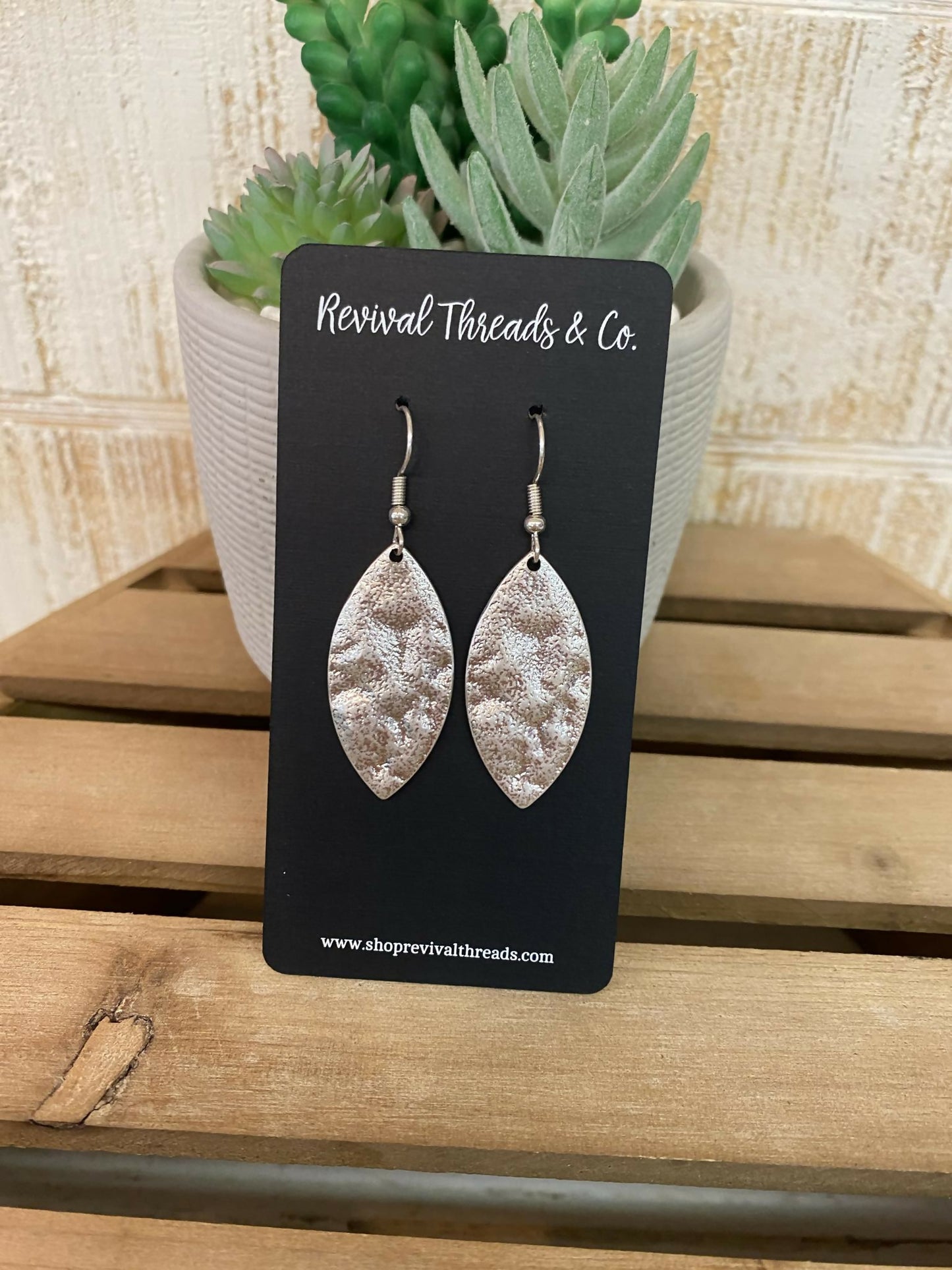 588db07a-ffaf-403b-a231-ea9ad8c07785