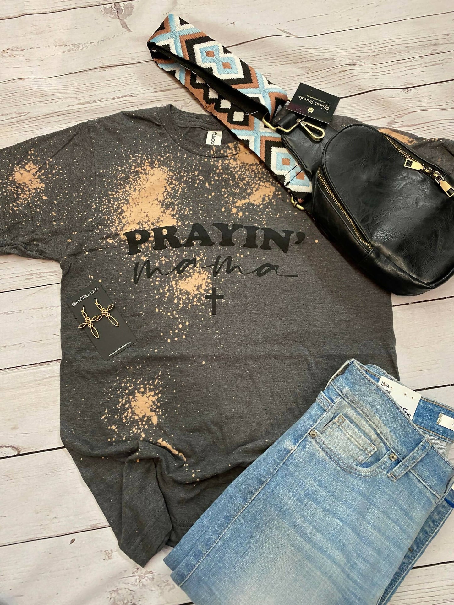 Prayin Mama tee