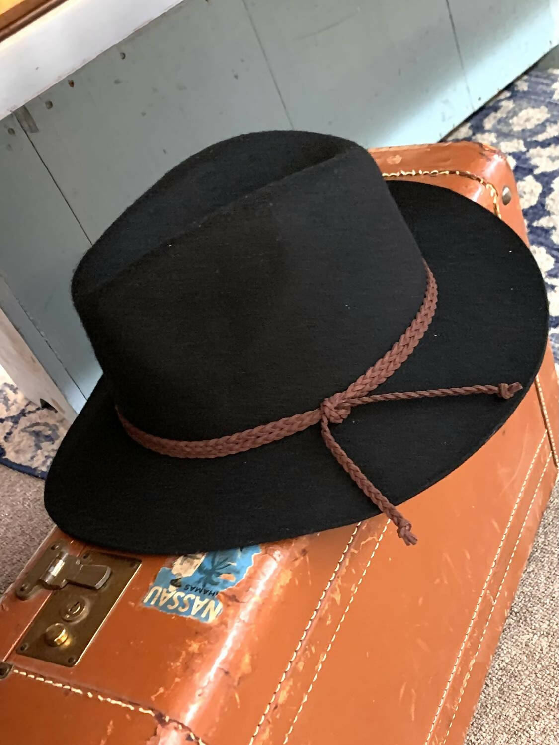 Amber Black Felt Hat