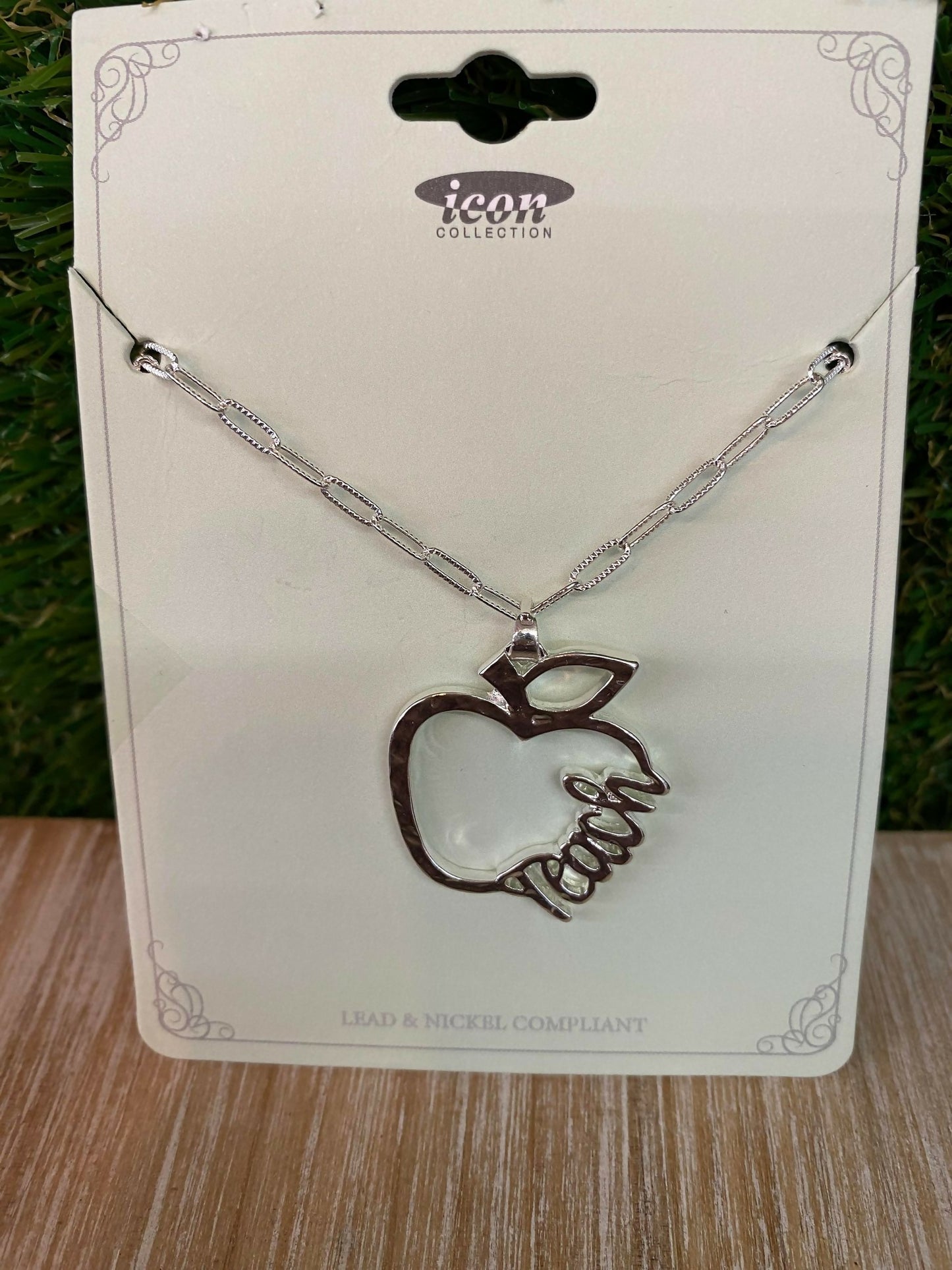 Teacher apple Necklace