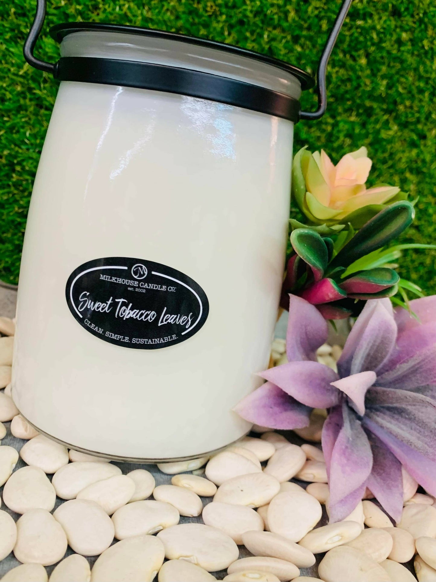 Milkhouse 22oz Candle